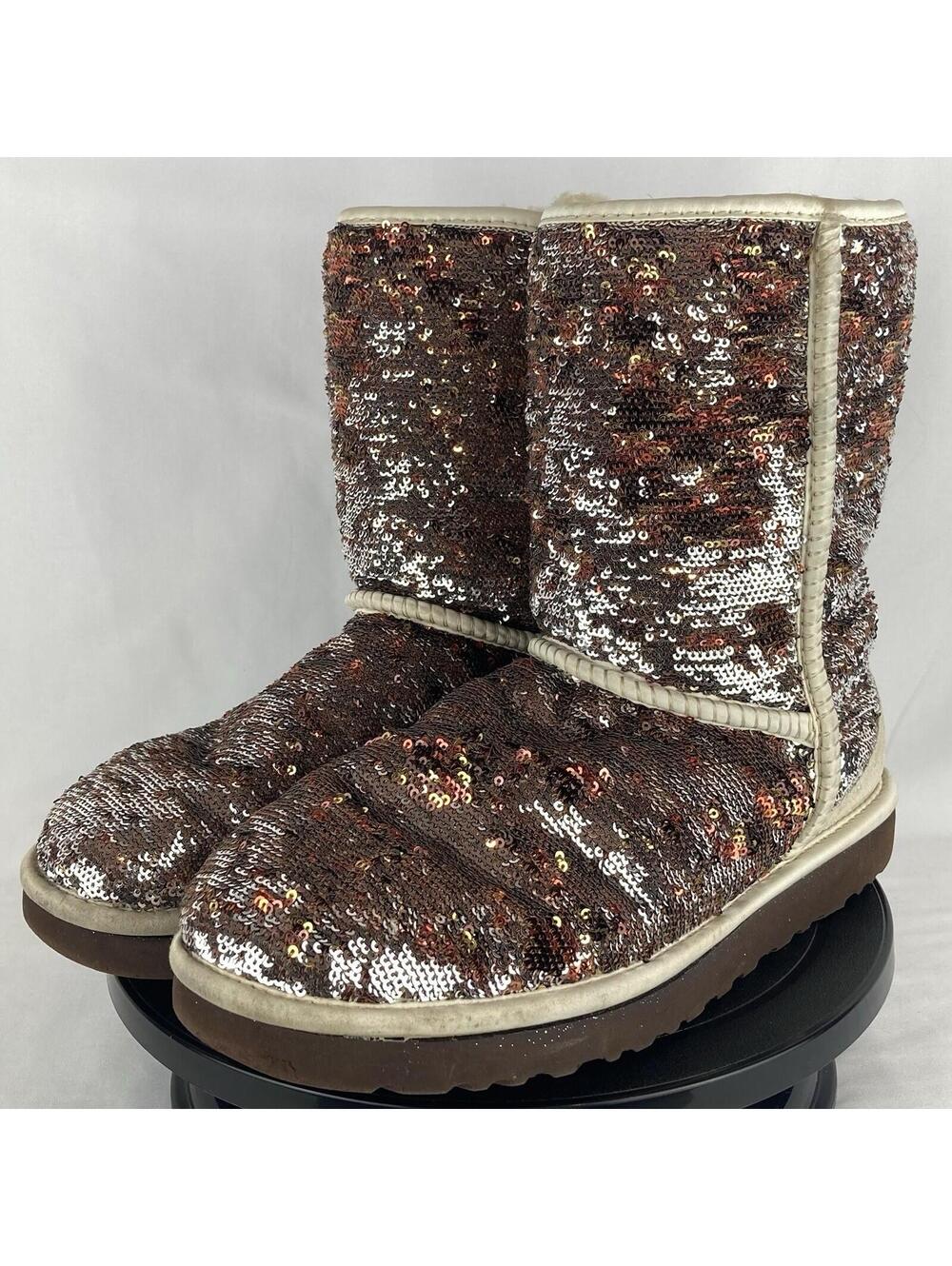 Women’s 9 UGG Classic Short Sparkles Sequin Boots Bronze Gold Silver S/N 3353
